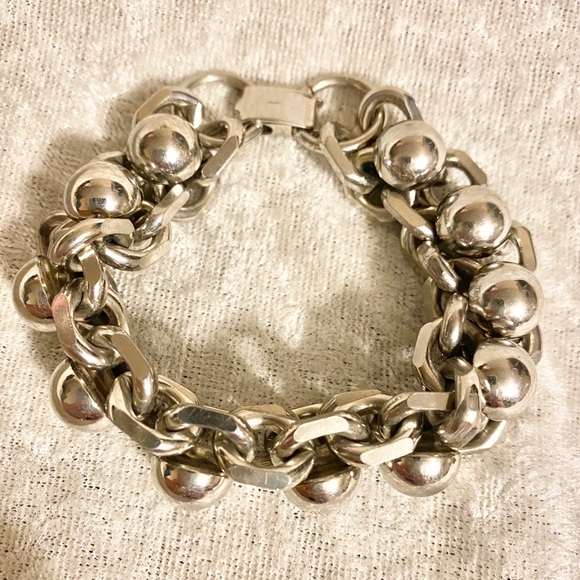 Jewelry - Vintage silver link heavy bracket good condition
